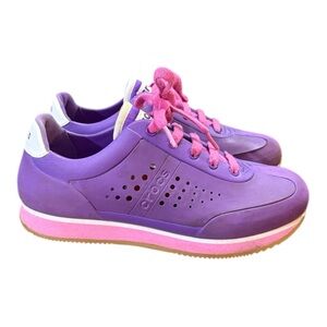 Crocs Retro G Sneaker Junior’s Size 4 Women’s Size 6 Purple and Pink